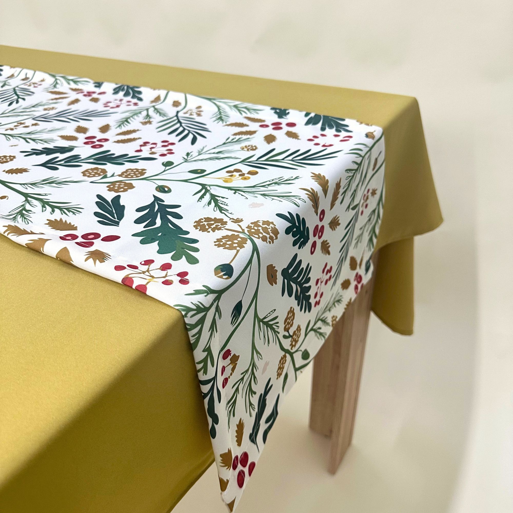 Novogodišnji set Stolnjak + raner  3