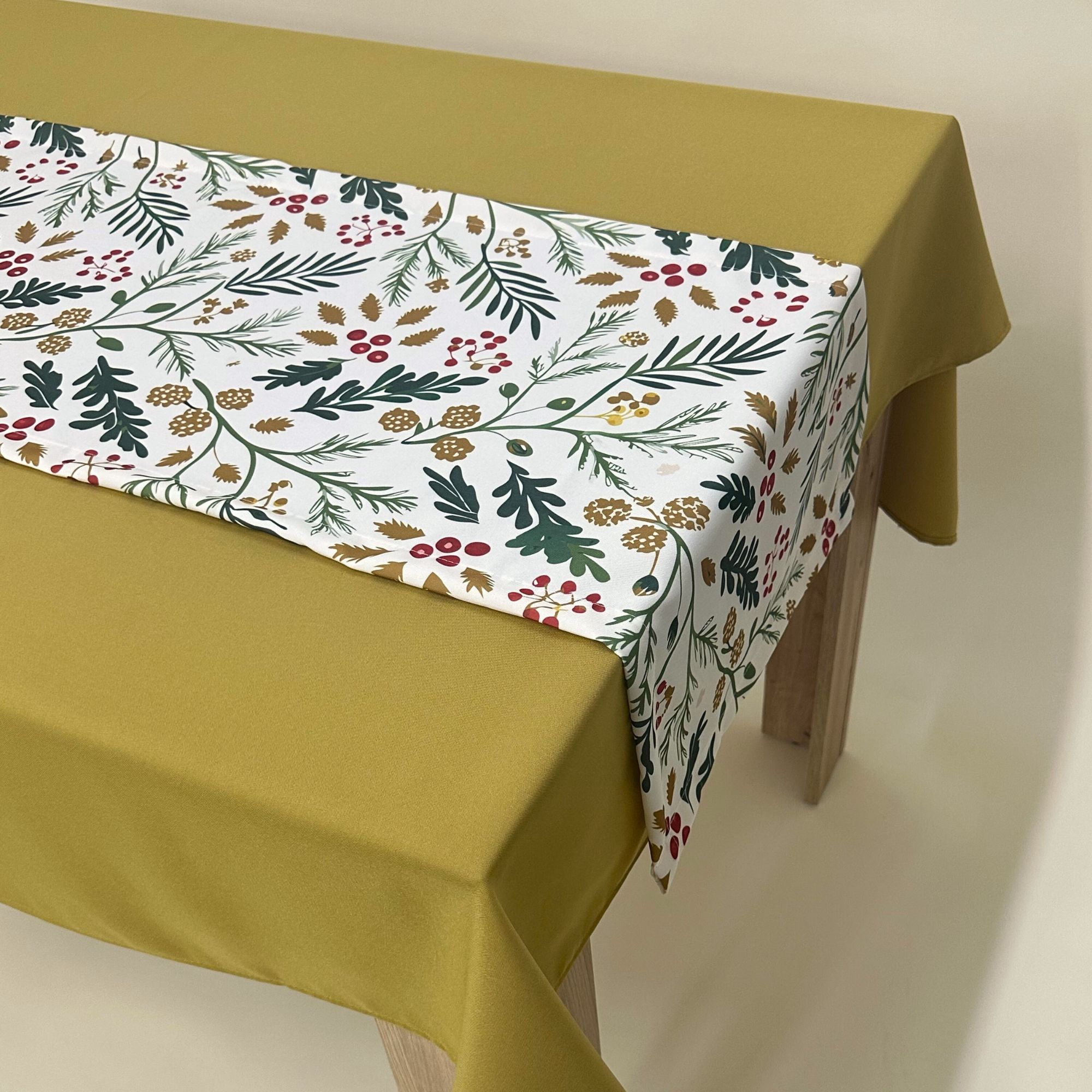 Novogodišnji set Stolnjak + raner  3