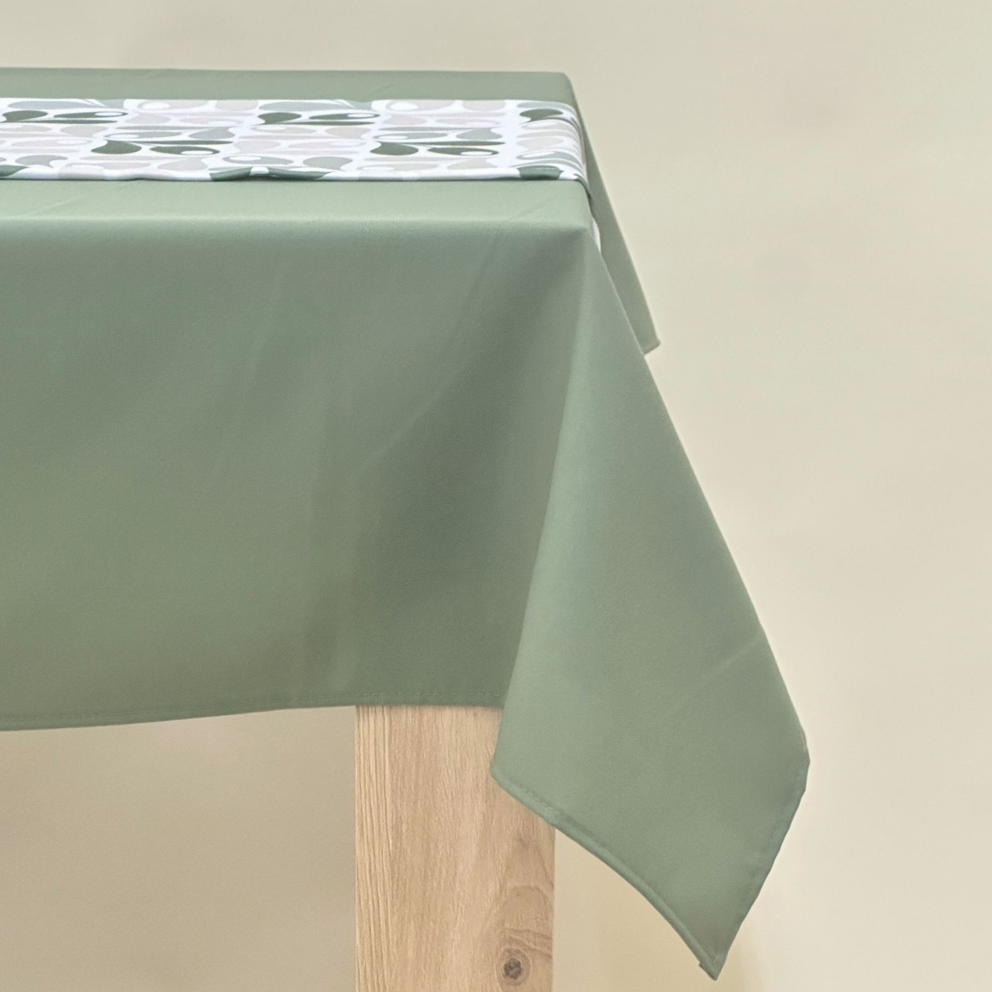 Set Stolnjak + raner 4