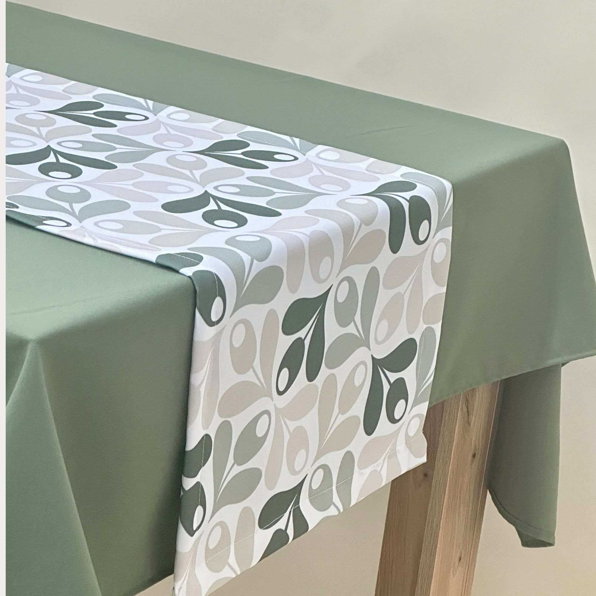 Set Stolnjak + raner 4