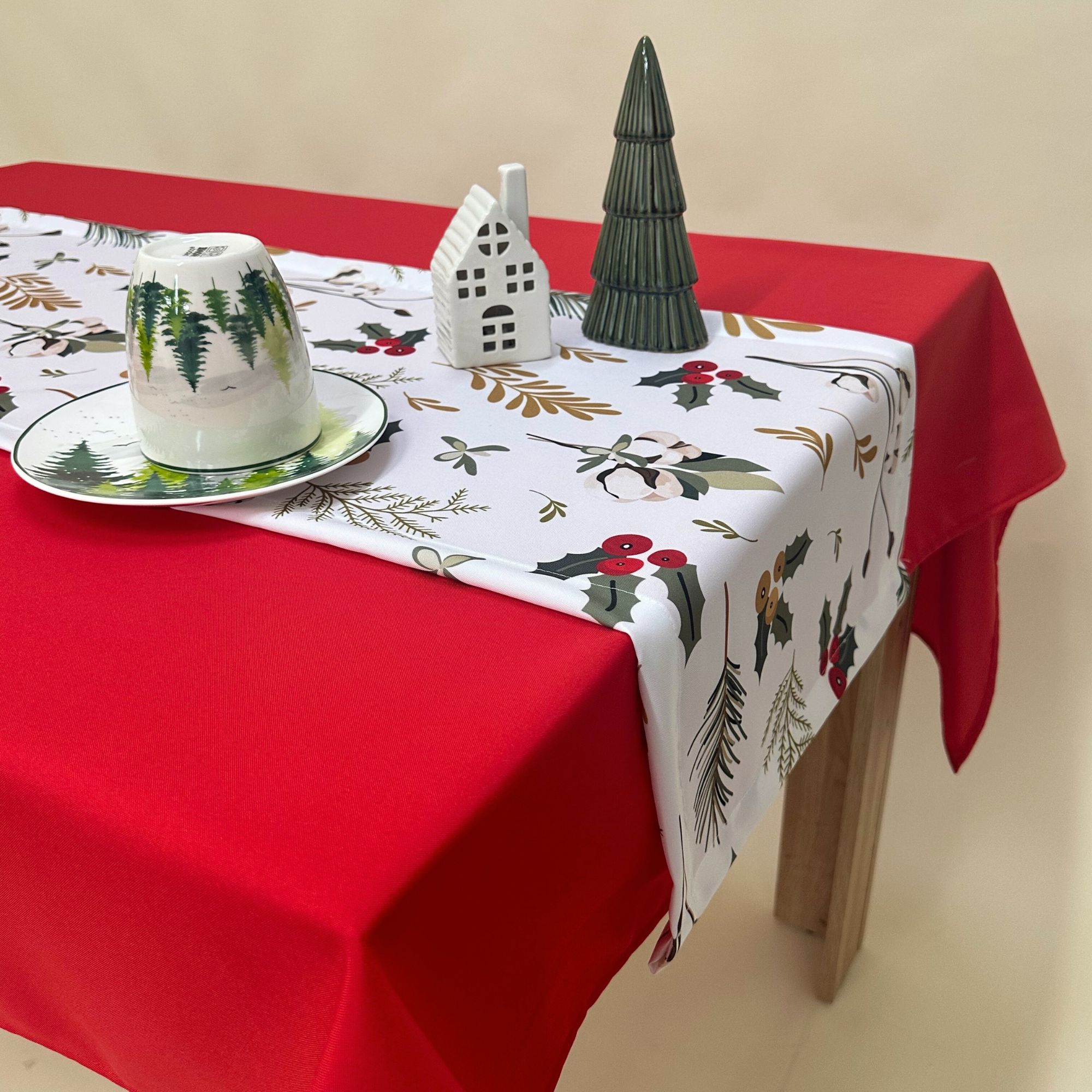 Novogodišnji Set Stolnjak + raner 6